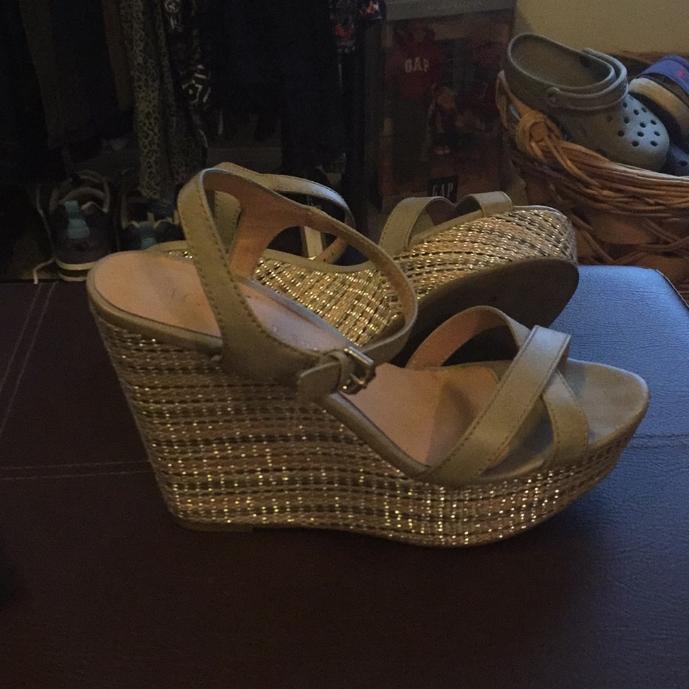 Wedged sandals